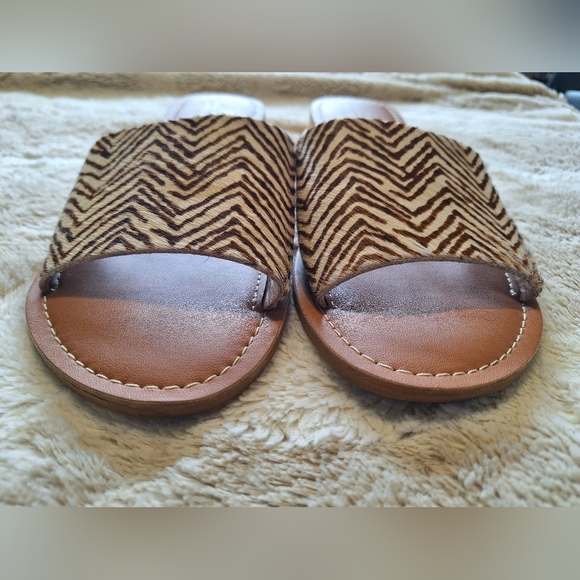 Matisse Anthropologie Slides 9 - Picture 2 of 6